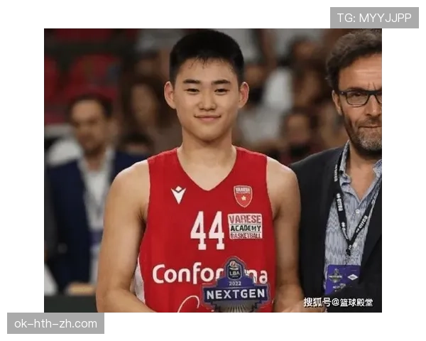 杨瀚森喝蛋白粉像喝水，一天干掉三斤牛肉